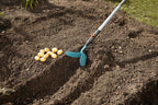 Gardena combisystem-Häufelpflug GARDINO: Robuste Schar mit Arbeitsbreite 16 cm, ideales Gartenzubehör zum Anhäufeln von Kartoffeln und Gemüse, passend zu allen cs-Stielen (3118-20)